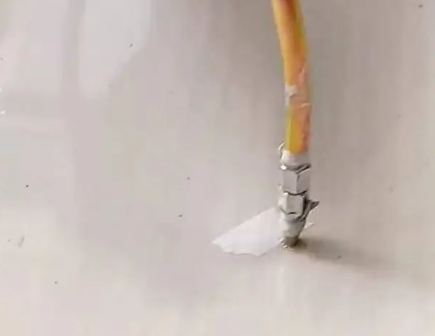 寿光瓷砖空鼓维修公司专业解答在瓷砖铺贴过程中，如果使用的砂料过粗（如全部使用了粗砂），可能会导致以下问题
